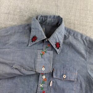 Vintage Chambray Embroidered Button Up Shirt Floral Stitch Blue Mens Medium